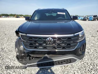 2024 Volkswagen Atlas SE with VIN 1V2DE2CA5RC262903, listed as a Copart auction lot 57241995 with 4,186 mi miles and Salvage title. Bid and sale history available at DreamBid. Image 5.