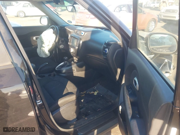 2019 Kia Soul + with VIN KNDJP3A51K7908964, listed as a IAAI auction lot 41217627 with 112,077 mi miles. Bid and sale history available at carsss.com. Image 5.