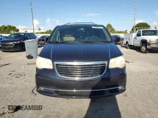 2014 Chrysler Town & Country Touring with VIN 2C4RC1BG6ER364225, listed as a Copart auction lot 69369804 with 93,033 mi miles and Salvage Title. Bid and sale history available at DreamBid. Image 5.