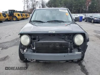 2008 Jeep Patriot Limited with VIN 1J8FT48W48D784052, listed as a Copart auction lot 84466004 with 124,667 mi miles and Salvage Title. Bid and sale history available at DreamBid. Image 5.