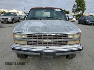 1991 Chevrolet Silverado 2500 z VIN 2GCFK29K9M1128980, wystawiony jako Copart lot #59766095 z przebiegiem 249 498 mil mil oraz Czysty tytuł • Clean title. Historia ofert i sprzedaży dostępna na DreamBid. Obrazek 5.
