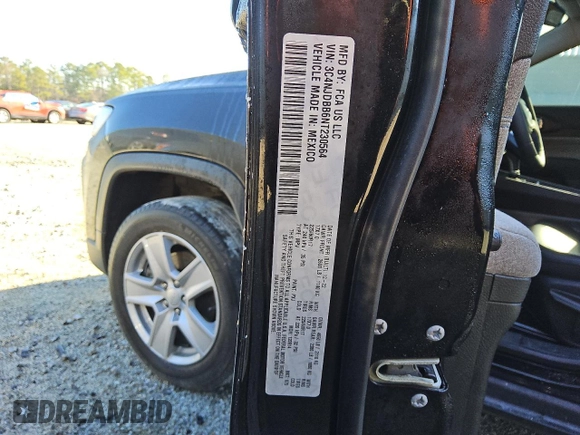 2022 Jeep Compass Latitude with VIN 3C4NJDBB6NT230564, listed as a Copart auction lot 47173935 with 50,362 mi miles and Clean Title. Bid and sale history available at DreamBid. Image 13.
