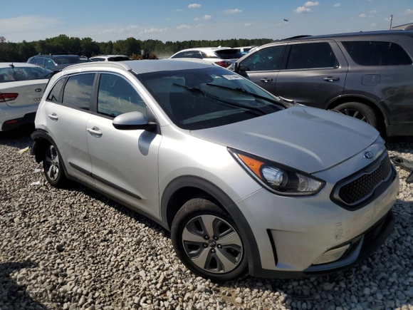 2018 Kia Niro Plug-In Hybrid LX with VIN KNDCM3LD2J5153095, listed as a Copart auction lot 70273644 with 76,314 mi miles and Salvage Title. Bid and sale history available at carsss.com. Image 4.