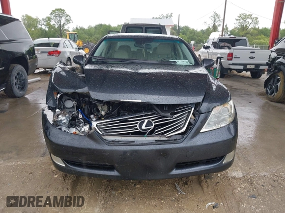 2007 Lexus LS 460 z VIN JTHBL46F275041387, wystawiony jako IAAI lot #42417384 z przebiegiem 154 787 mil mil oraz . Historia ofert i sprzedaży dostępna na DreamBid. Obrazek 12.