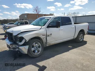 2019 Ram 1500 Big Horn z VIN 1C6RR7LT9KS534625, wystawiony jako Copart lot #51973555 z przebiegiem 114 591 mil mil oraz Szkoda całkowita • Salvage title. Historia ofert i sprzedaży dostępna na DreamBid. Obrazek 1.