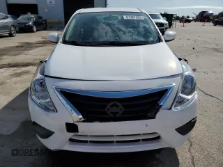 2016 Nissan Versa SV z VIN 3N1CN7AP0GL846535, wystawiony jako Copart lot #61387085 z przebiegiem 61 680 mil mil oraz Czysty tytuł • Clean title. Historia ofert i sprzedaży dostępna na DreamBid. Obrazek 5.