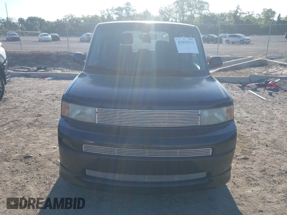 2006 Scion xB with VIN JTLKT324664045337, listed as a IAAI auction lot 42055933 with 198,469 mi miles. Bid and sale history available at carsss.com. Image 12.