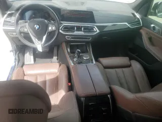 2020 BMW X5 sDrive40i with VIN 5UXCR4C0XLLW64815, listed as a Copart auction lot 50429185 with 39,544 mi miles and Salvage Title. Bid and sale history available at DreamBid. Image 8.