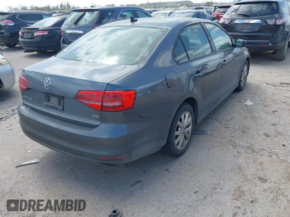 2015 Volkswagen Jetta SE z VIN 3VWD17AJ1FM241454, wystawiony jako IAAI lot #41819906 z przebiegiem 151 947 mil mil oraz . Historia ofert i sprzedaży dostępna na DreamBid. Obrazek 4.