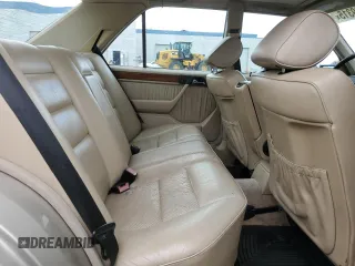 1995 Mercedes-Benz E Class with VIN WDBEA32E0SC249878, listed as a Copart auction lot 48999315 with 191,503 mi miles and Clean Title. Bid and sale history available at carsss.com. Image 10.