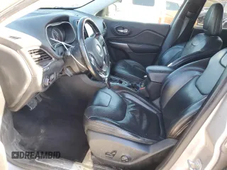 2019 Jeep Cherokee Limited с VIN 1C4PJLDB1KD185048, выставлен на аукционе Copart как лот 87480664 с пробегом 186 938 миль миль и Списание • Salvage title. История ставок и продаж доступна на DreamBid. Изображение 7.
