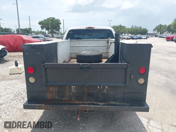2001 Ford F-250 XL with VIN 3FTNX20L71MA26777, listed as a IAAI auction lot 42712362 with 318,429 mi miles and . Bid and sale history available at DreamBid. Image 16.