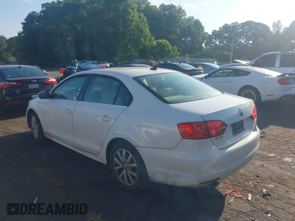 2013 Volkswagen Jetta SE with VIN 3VWDP7AJ7DM360993, listed as a IAAI auction lot 42242271 with 181,781 mi miles and . Bid and sale history available at DreamBid. Image 3.