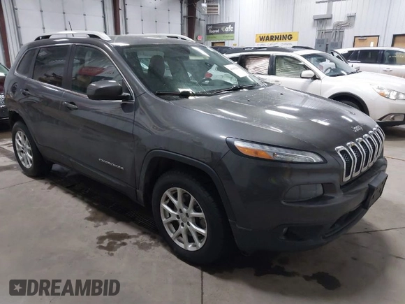2016 Jeep Cherokee Latitude z VIN 1C4PJMCB1GW367092, wystawiony jako IAAI lot #41101266 z przebiegiem 96 500 mil mil oraz . Historia ofert i sprzedaży dostępna na DreamBid. Obrazek 1.
