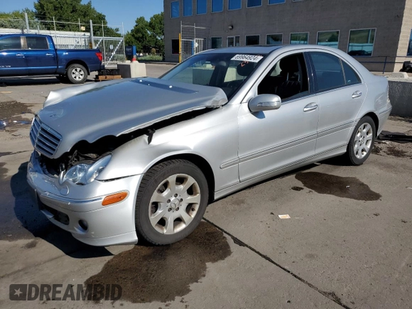 2005 Mercedes-Benz C 320 z VIN WDBRF84JX5F625869, wystawiony jako Copart lot #69964924 z przebiegiem Nie podano mil oraz Szkoda całkowita • Salvage title. Historia ofert i sprzedaży dostępna na DreamBid. Obrazek 1.