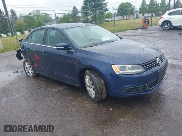 2013 Volkswagen Jetta SE with VIN 3VWDX7AJ0DM427871, listed as a IAAI auction lot 42264288 with 178,983 mi miles and . Bid and sale history available at DreamBid. Image 1.