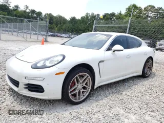 2014 Porsche Panamera S with VIN WP0AB2A77EL056187, listed as a Copart auction lot 62335615 with 219,705 mi miles and Clean title. Bid and sale history available at DreamBid. Image 1.