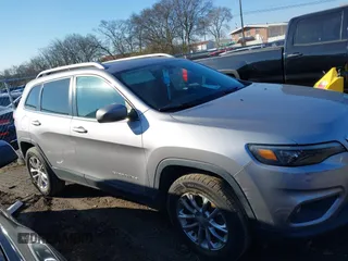 2019 Jeep Cherokee Latitude with VIN 1C4PJMCB8KD167282, listed as a IAAI auction lot 41154149 with 142,664 mi miles. Bid and sale history available at carsss.com. Image 13.