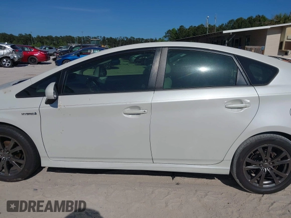 2013 Toyota Prius One z VIN JTDKN3DU6D0343264, wystawiony jako IAAI lot #42170569 z przebiegiem 124 533 mil mil oraz . Historia ofert i sprzedaży dostępna na DreamBid. Obrazek 15.