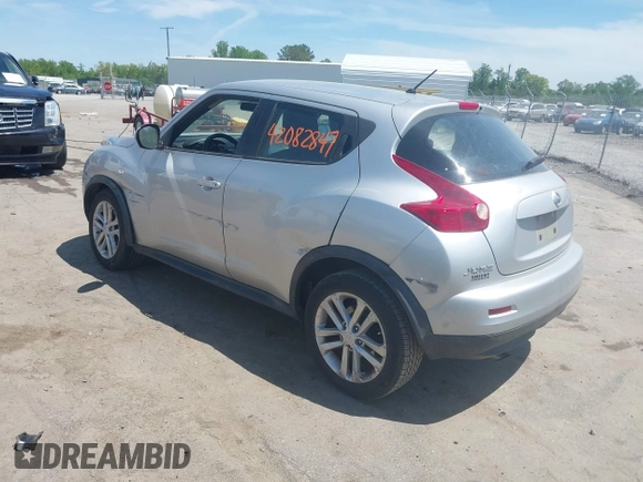 2013 Nissan Juke S with VIN JN8AF5MR0DT212138, listed as a IAAI auction lot 42082847 with 105,088 mi miles. Bid and sale history available at carsss.com. Image 3.