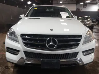2014 Mercedes-Benz M 350 z VIN 4JGDA5HB4EA335552, wystawiony jako IAAI lot #41710609 z przebiegiem 156 523 mil mil oraz . Historia ofert i sprzedaży dostępna na DreamBid. Obrazek 12.