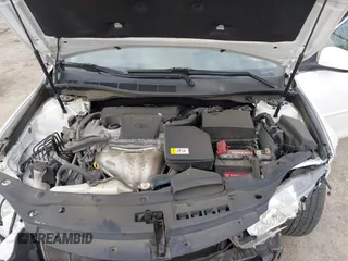 2017 Toyota Camry XLE z VIN 4T1BF1FK4HU323862, wystawiony jako IAAI lot #42066574 z przebiegiem 66 045 mil mil oraz . Historia ofert i sprzedaży dostępna na DreamBid. Obrazek 10.