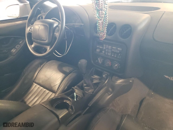 2001 Pontiac Firebird Formula with VIN 2G2FV22G212134322, listed as a Copart auction lot 70813194 with 0 miles and Salvage Title. Bid and sale history available at carsss.com. Image 8.