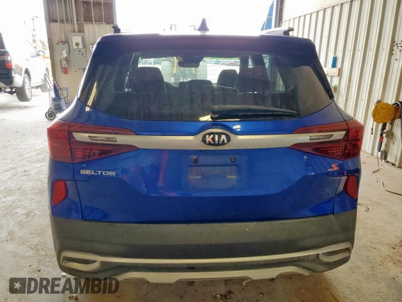 2021 Kia Seltos S z VIN KNDEU2AA7M7227096, wystawiony jako Copart lot #58540325 z przebiegiem 42 322 mil mil oraz Czysty tytuł • Clean title. Historia ofert i sprzedaży dostępna na DreamBid. Obrazek 6.