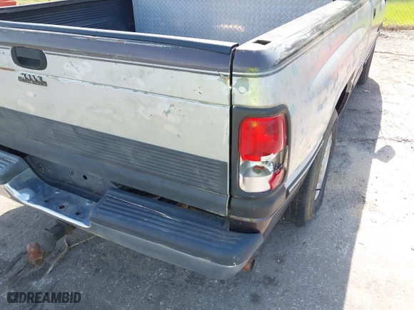 1997 Dodge Ram 1500 with VIN 1B7HC16Y2VJ509957, listed as a IAAI auction lot 42100719 with 133,165 mi miles. Bid and sale history available at carsss.com. Image 6.