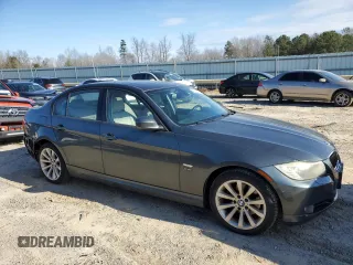 2011 BMW 3 Series 328i xDrive with VIN WBAPK7G59BNN49279, listed as a Copart auction lot 86583574 with 195,811 mi miles and Salvage Title. Bid and sale history available at carsss.com. Image 4.