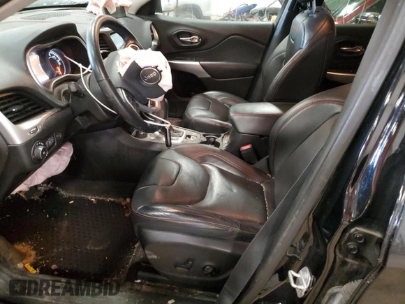 2018 Jeep Cherokee Trailhawk Leather Plus with VIN 1C4PJMBX4JD558201, listed as a Copart auction lot 53462775 with 94,604 mi miles and Salvage title. Bid and sale history available at DreamBid. Image 7.