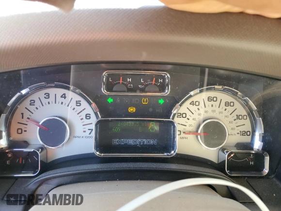 2007 Ford Expedition Max XLT with VIN 1FMFK15527LA30572, listed as a Copart auction lot 76286944 with 240,433 mi miles and Salvage title. Bid and sale history available at DreamBid. Image 9.