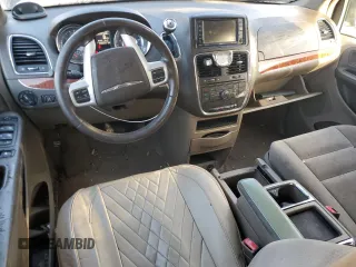 2014 Chrysler Town & Country Touring with VIN 2C4RC1BG7ER372155, listed as a Copart auction lot 45190275 with 123,632 mi miles and Clean Title. Bid and sale history available at DreamBid. Image 8.