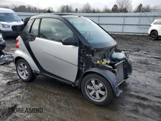 2013 Smart fortwo Passion z VIN WMEEK3BA2DK625180, wystawiony jako Copart lot #84905324 z przebiegiem 53 126 mil mil oraz Szkoda całkowita • Salvage title. Historia ofert i sprzedaży dostępna na DreamBid. Obrazek 4.