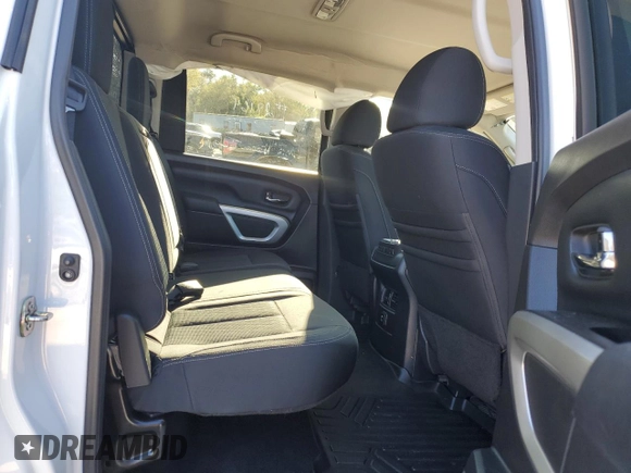2018 Nissan Titan SV with VIN 1N6AA1E6XJN537139, listed as a Copart auction lot 49924305 with 61,835 mi miles and Salvage Title. Bid and sale history available at carsss.com. Image 11.