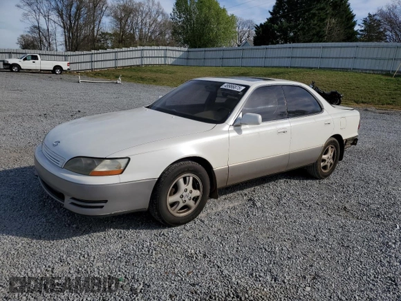 1995 Lexus ES 300 with VIN JT8GK13T8S0107061, listed as a Copart auction lot 49986875 with 306,343 mi miles and Salvage Title. Bid and sale history available at DreamBid. Image 1.