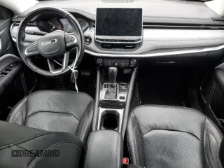 2022 Jeep Compass Latitude Lux с VIN 3C4NJDFB4NT212445, выставлен на аукционе Copart как лот 57807245 с пробегом 28 498 миль миль и Списание • Salvage title. История ставок и продаж доступна на DreamBid. Изображение 8.