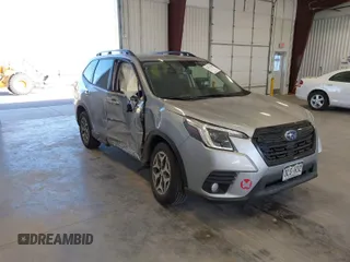 2023 Subaru Forester Premium with VIN JF2SKADC0PH468661, listed as a IAAI auction lot 41673790 with 10,194 mi miles. Bid and sale history available at carsss.com. Image 1.