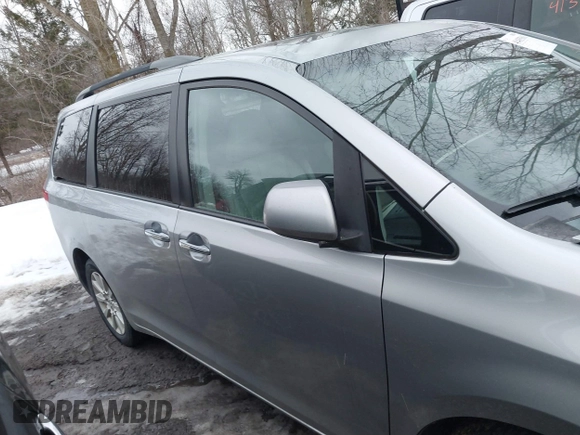 2012 Toyota Sienna XLE with VIN 5TDDK3DC9CS037616, listed as a IAAI auction lot 41435361 with 250,043 mi miles. Bid and sale history available at carsss.com. Image 13.