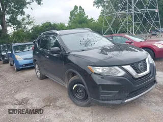 2019 Nissan Rogue SV with VIN KNMAT2MT6KP501383, listed as a IAAI auction lot 42679405 with 449,483 mi miles and . Bid and sale history available at DreamBid. Image 1.