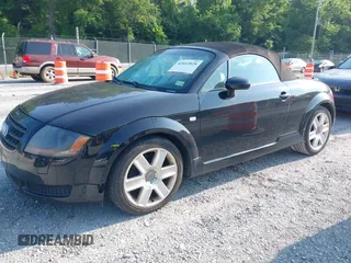2004 Audi TT z VIN TRUTC28N241016061, wystawiony jako IAAI lot #42413028 z przebiegiem 175 236 mil mil oraz . Historia ofert i sprzedaży dostępna na DreamBid. Obrazek 2.