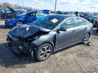 2021 Kia Forte LXS z VIN 3KPF24AD7ME266867, wystawiony jako IAAI lot #41986349 z przebiegiem 93 358 mil mil oraz . Historia ofert i sprzedaży dostępna na DreamBid. Obrazek 17.