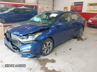 2020 Kia Forte LXS z VIN 3KPF24AD3LE225442, wystawiony jako IAAI lot #42012475 z przebiegiem 43 686 mil mil oraz . Historia ofert i sprzedaży dostępna na DreamBid. Obrazek 2.