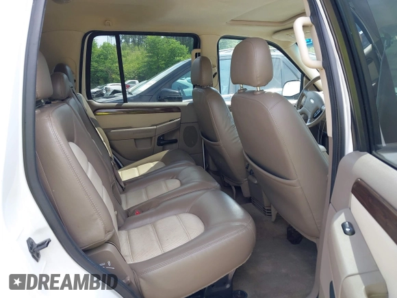 2004 Ford Explorer Eddie Bauer z VIN 1FMZU64K44UA02306, wystawiony jako IAAI lot #42202603 z przebiegiem 268 603 mil mil oraz . Historia ofert i sprzedaży dostępna na DreamBid. Obrazek 8.