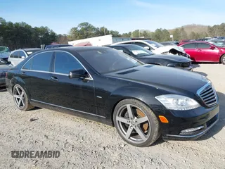 2012 Mercedes-Benz S 550 z VIN WDDNG9EB9CA453330, wystawiony jako IAAI lot #41905056 z przebiegiem Nie podano mil oraz . Historia ofert i sprzedaży dostępna na DreamBid. Obrazek 13.