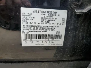 2022 Ford Explorer XLT z VIN 1FMSK7DH3NGC42481, wystawiony jako Copart lot #58713175 z przebiegiem 42 334 mil mil oraz Czysty tytuł • Clean title. Historia ofert i sprzedaży dostępna na DreamBid. Obrazek 14.