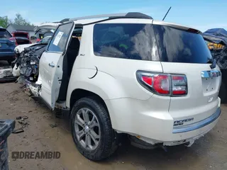 2013 GMC Acadia SLT z VIN 1GKKRRKD6DJ135765, wystawiony jako IAAI lot #42178221 z przebiegiem Nie podano mil oraz . Historia ofert i sprzedaży dostępna na DreamBid. Obrazek 3.