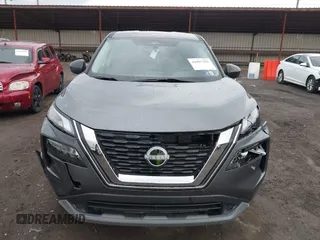 2023 Nissan Rogue S z VIN 5N1BT3AB5PC802677, wystawiony jako IAAI lot #41897255 z przebiegiem 62 794 mil mil oraz . Historia ofert i sprzedaży dostępna na DreamBid. Obrazek 12.
