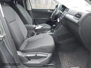 2021 Volkswagen Tiguan S with VIN 3VV0B7AX3MM026708, listed as a IAAI auction lot 41527399 with 80,061 mi miles. Bid and sale history available at carsss.com. Image 5.