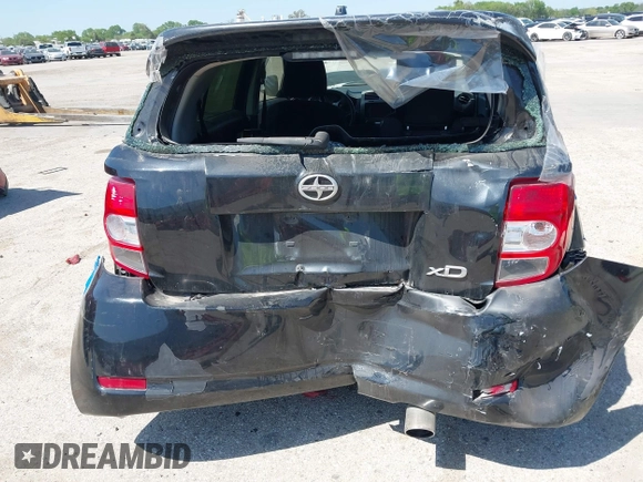 2013 Scion xD z VIN JTKKUPB48D1030829, wystawiony jako IAAI lot #41317276 z przebiegiem 177 913 mil mil oraz . Historia ofert i sprzedaży dostępna na DreamBid. Obrazek 6.